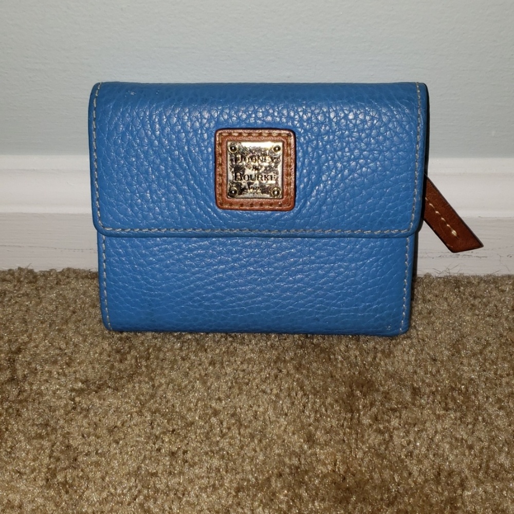 Dooney & bourke wallet. Blue